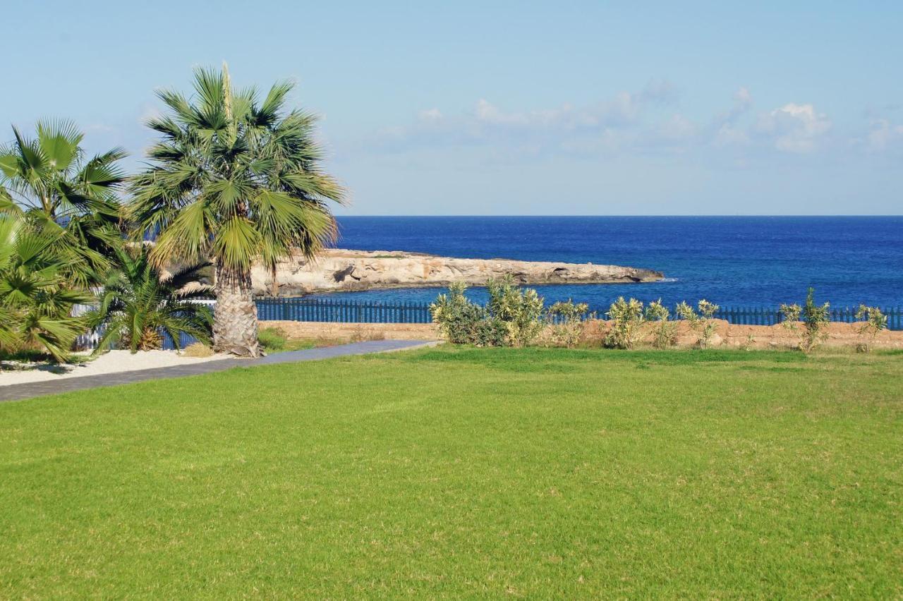 פאראלימני Lucile - Coralli Beachfront Apartment מראה חיצוני תמונה