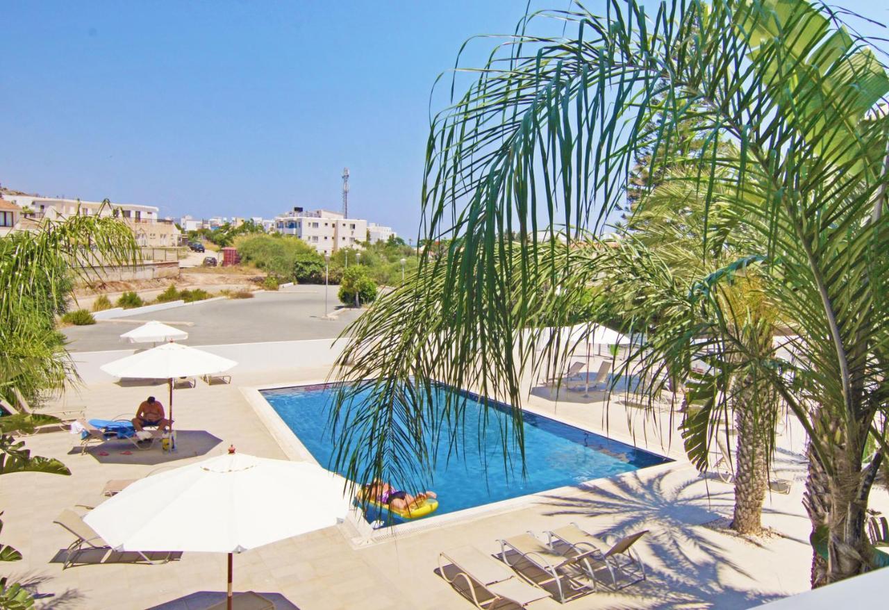 פאראלימני Lucile - Coralli Beachfront Apartment מראה חיצוני תמונה